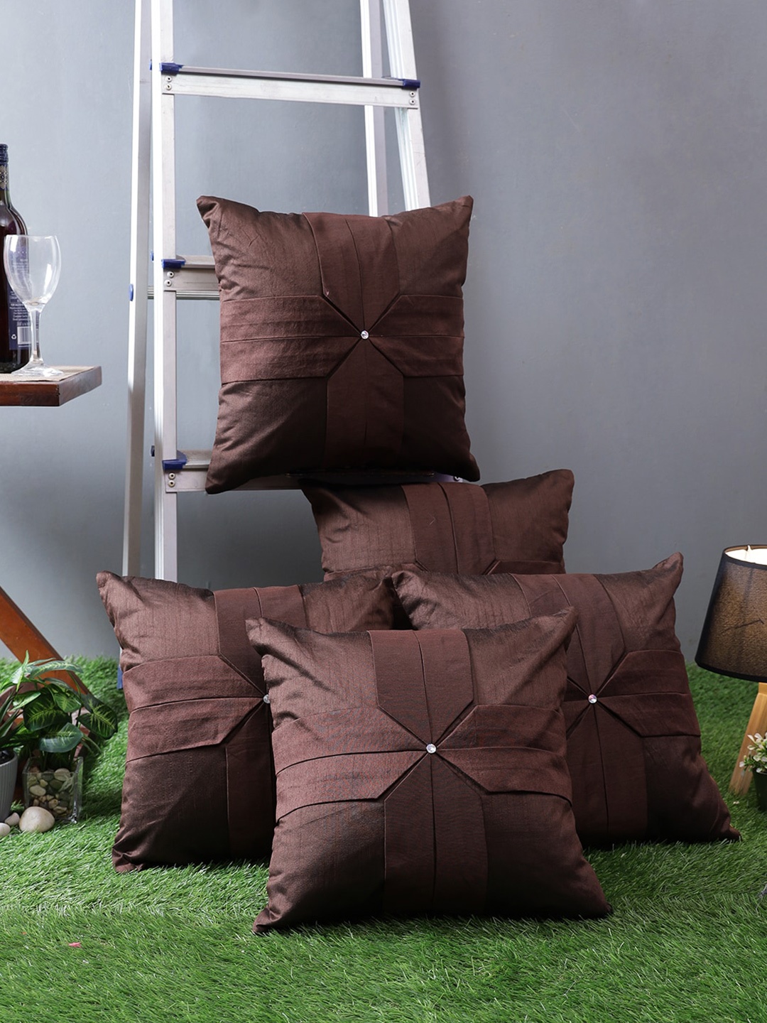 

ROMEE Brown Set of 5 Embellished Square Cushion Covers