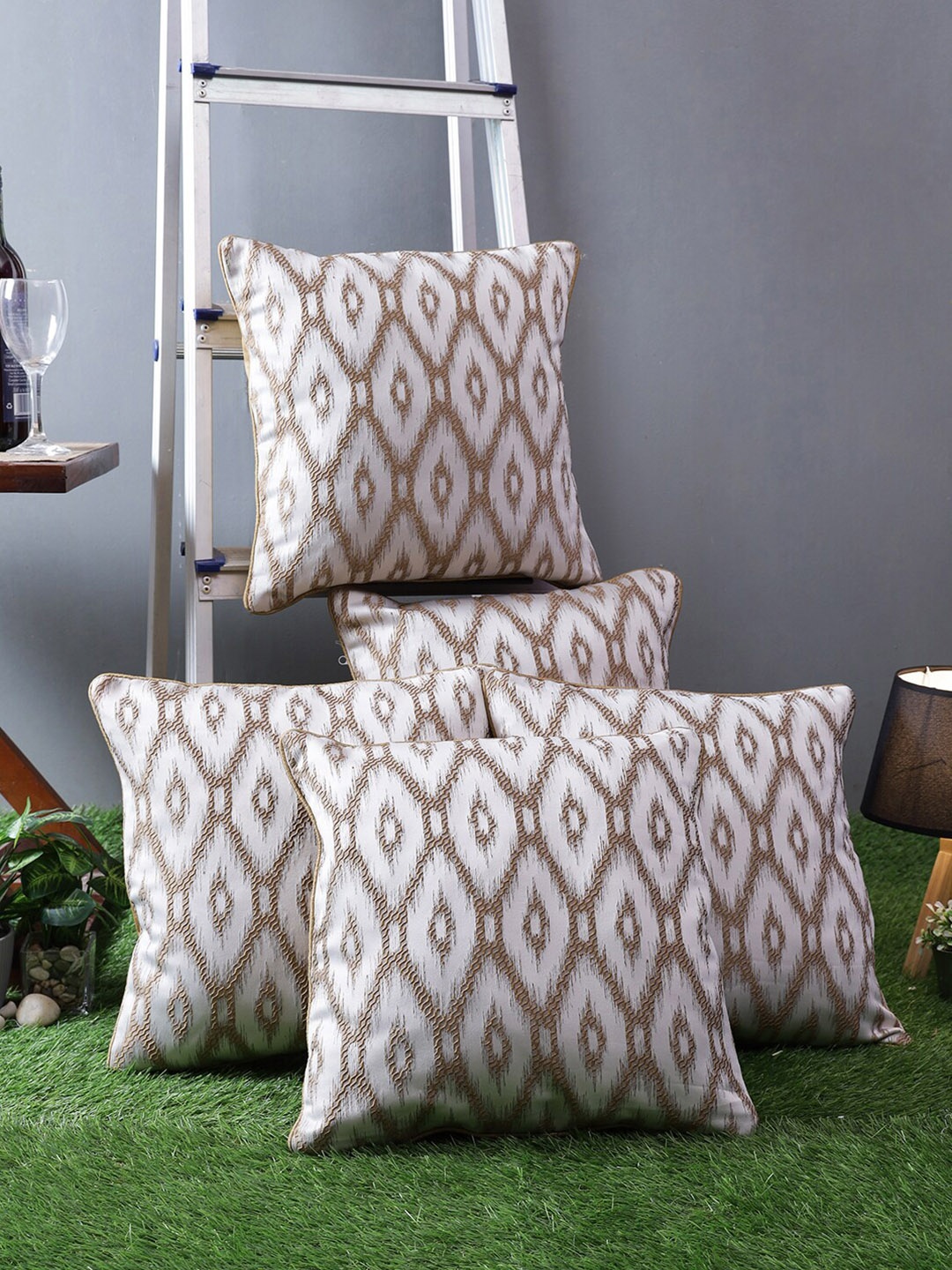 

ROMEE White & Beige Set of 5 Geometric Square Cushion Covers