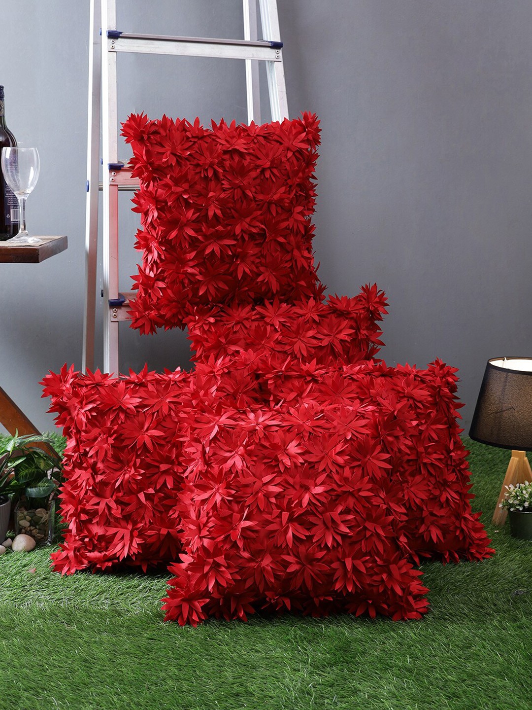 

ROMEE Red Set of 5 Floral Square Cushion Covers