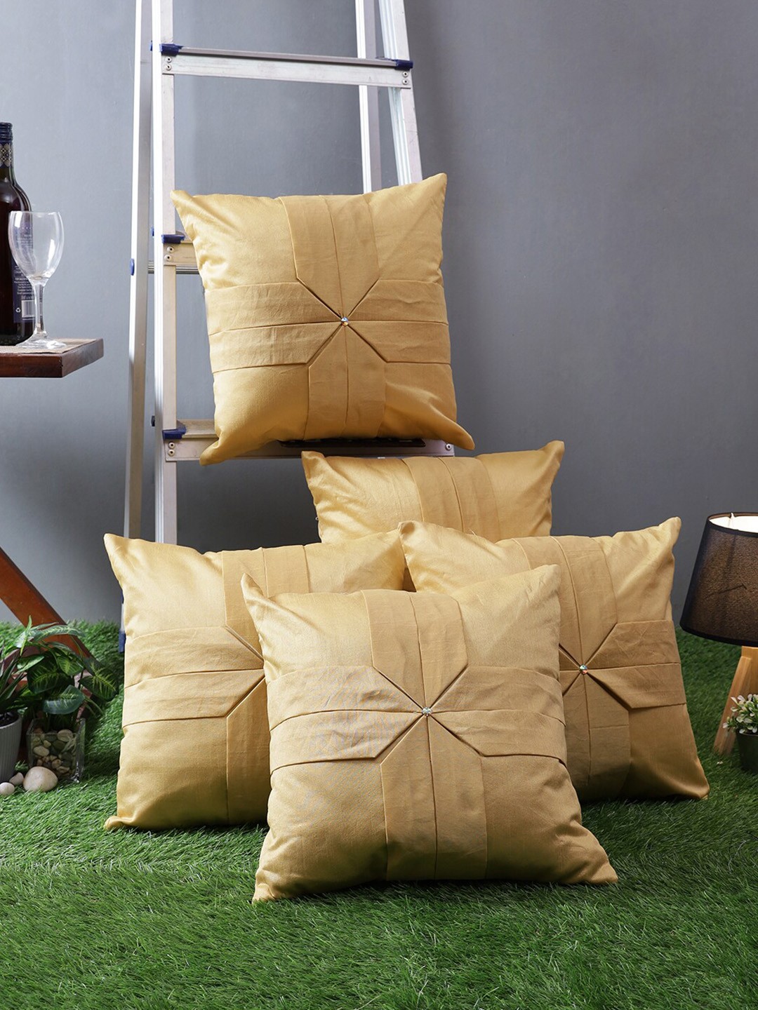 

ROMEE Beige Set of 5 Geometric Square Cushion Covers
