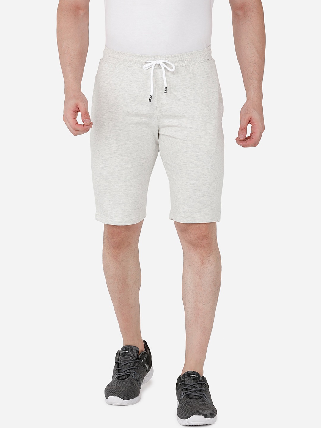 

beevee Men Off White Regular Shorts