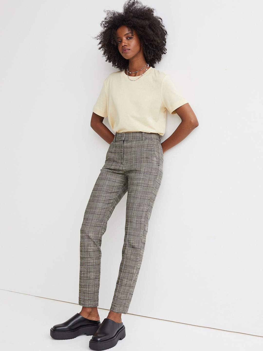 

H&M Women Brown & Black Cigarette Trousers