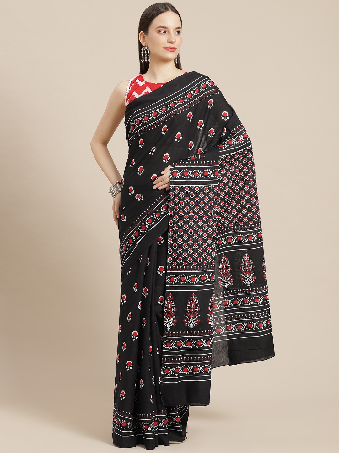 

mokshi Black & Red Floral Pure Cotton Saree