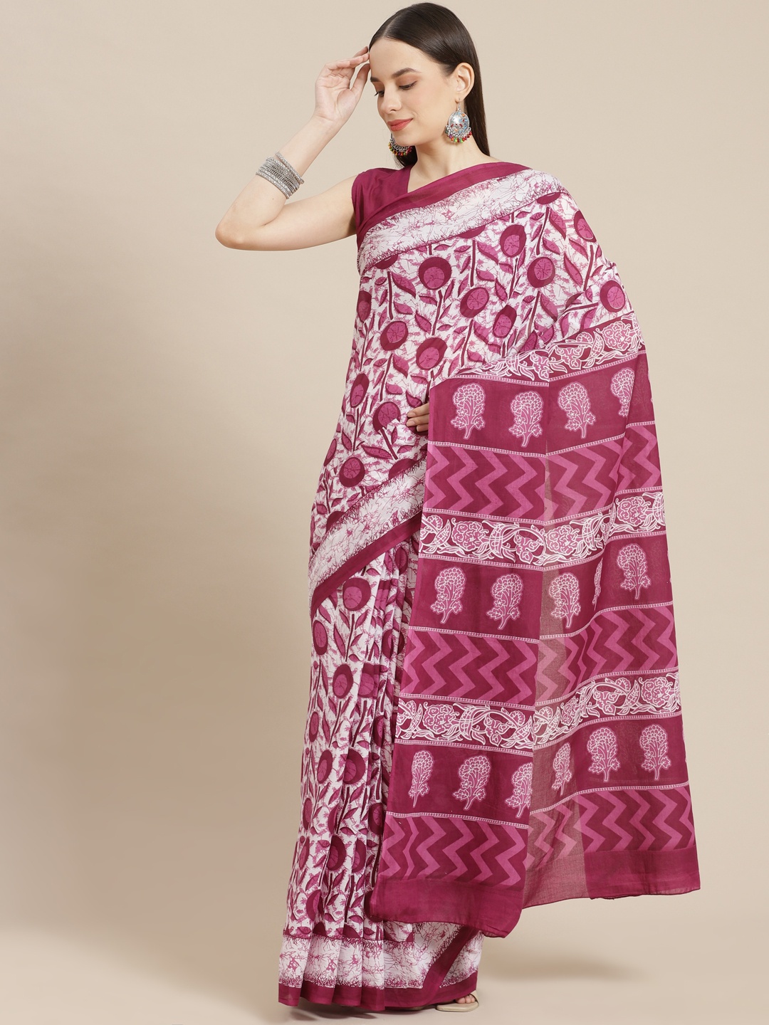 

mokshi Purple & White Floral Pure Cotton Saree