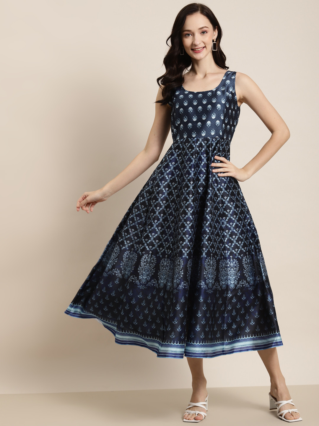 

Shae by SASSAFRAS Navy Blue & Blue Floral Maxi Dress