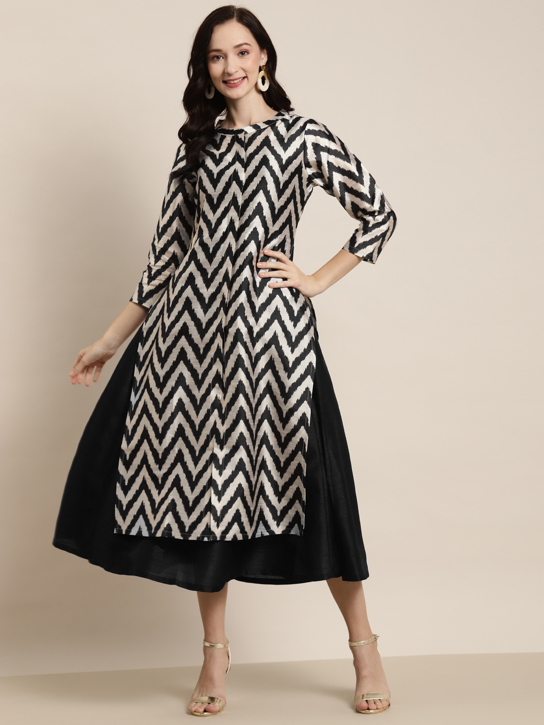 

Shae by SASSAFRAS Black & White Layered Ikat Printed Maxi Dress