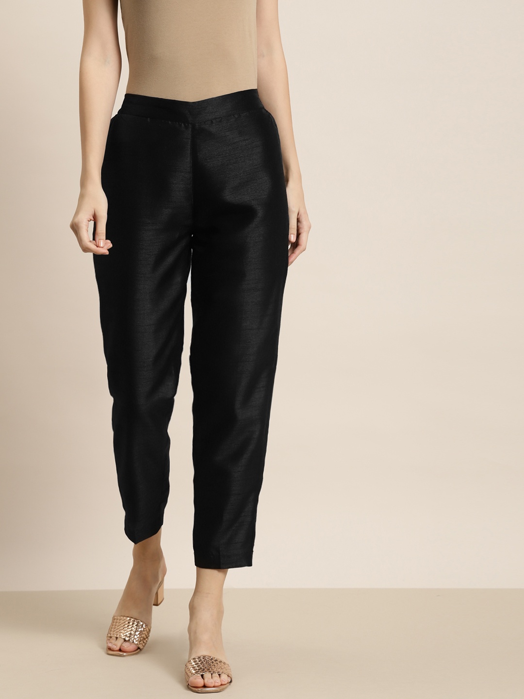 

Shae by SASSAFRAS Women Black Tapered Fit Cigerette Trousers