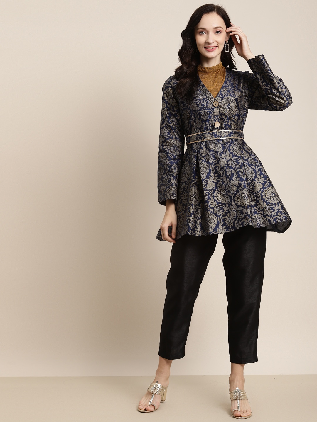 

Shae by SASSAFRAS Women Navy Blue Gold-Toned Floral Lightweight Longline Tailored Jacket