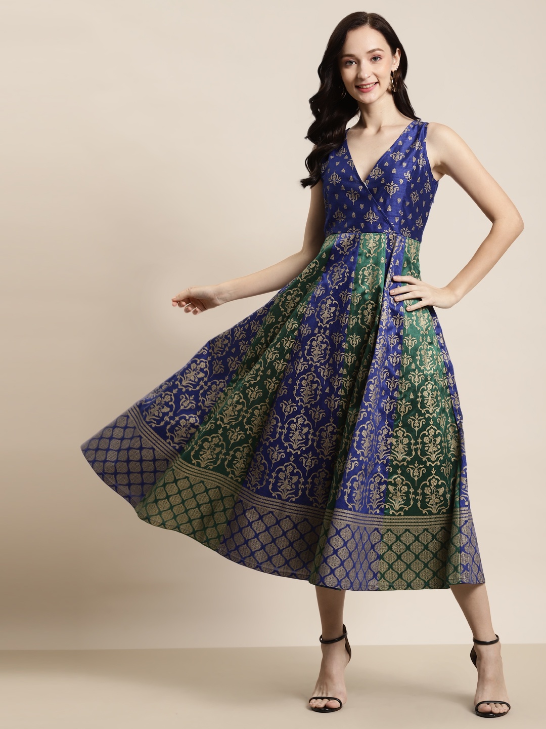 

Shae by SASSAFRAS Green & Blue Foil Print Floral Maxi Dress