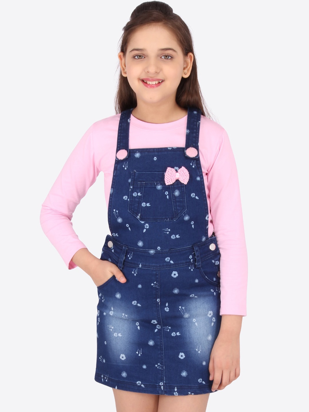 

CUTECUMBER Blue & metallic blue Denim Pinafore Dress