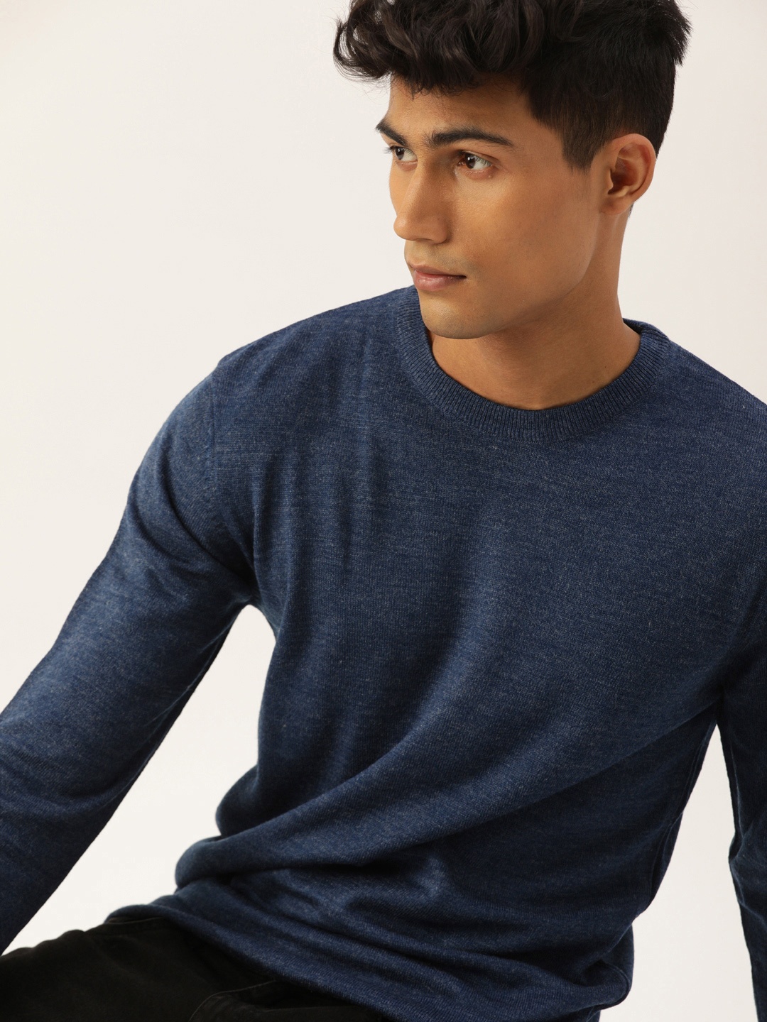 

SINGLE Men Navy Blue Solid Round Neck Pullover Sweater