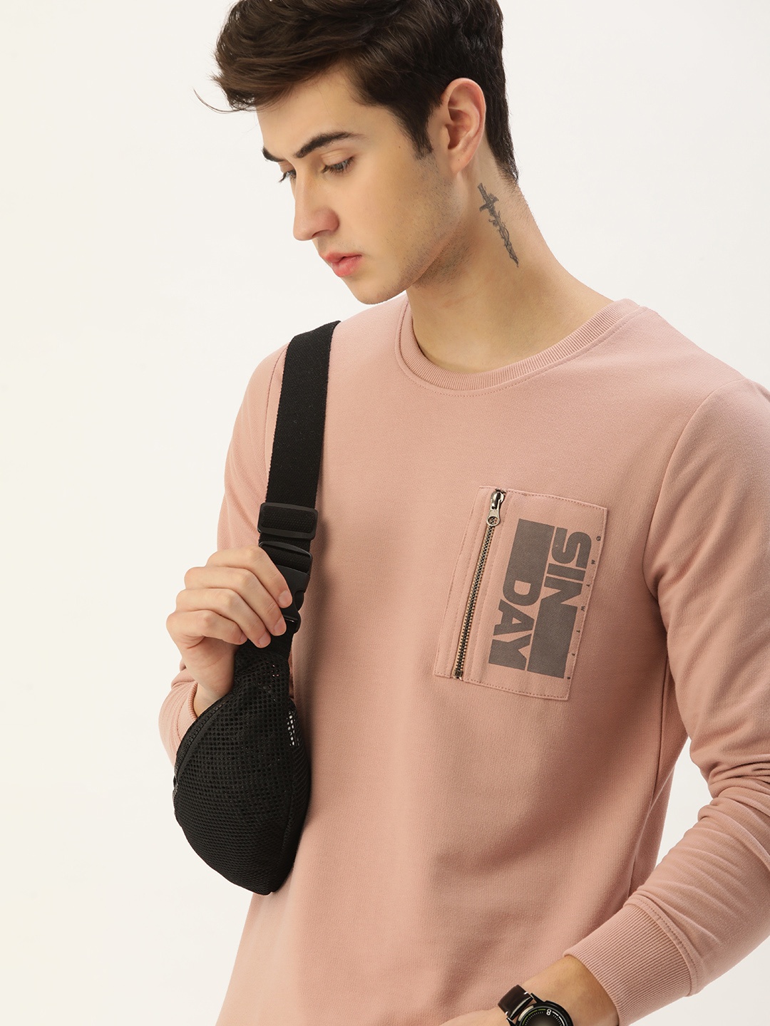 

SINGLE Men Pink Solid Sweatshirt with Chest Pocket