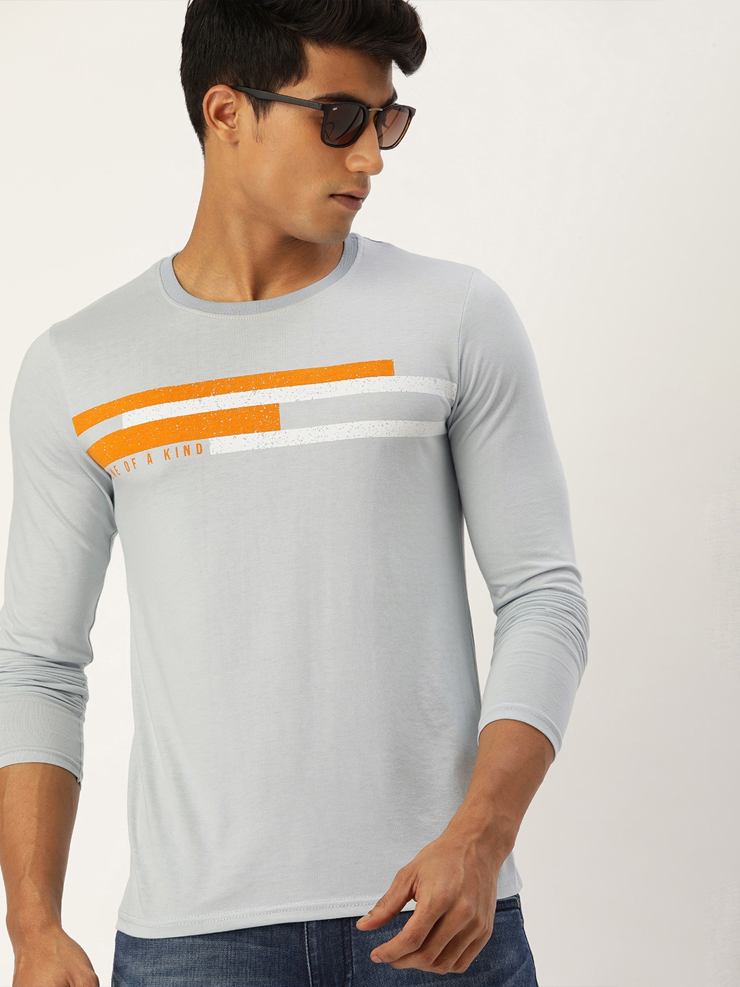 

SINGLE Men Blue & Orange Striped Slim Fit Round Neck T-shirt