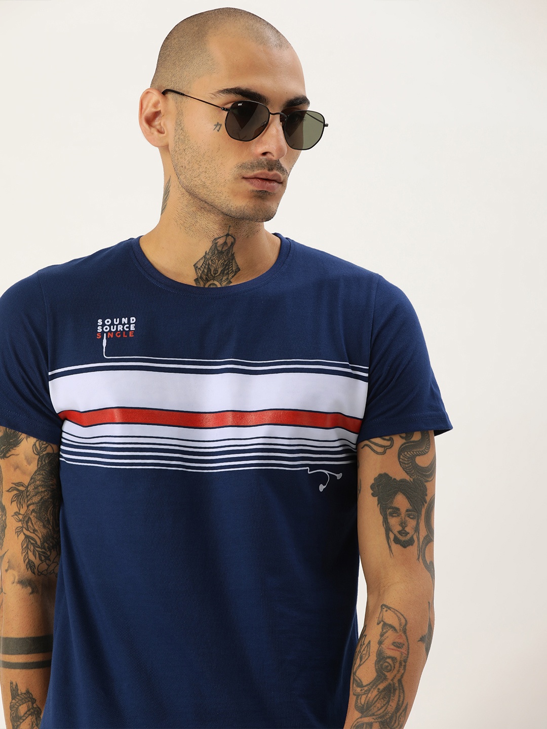 

SINGLE Men Navy Blue & White Striped T-shirt