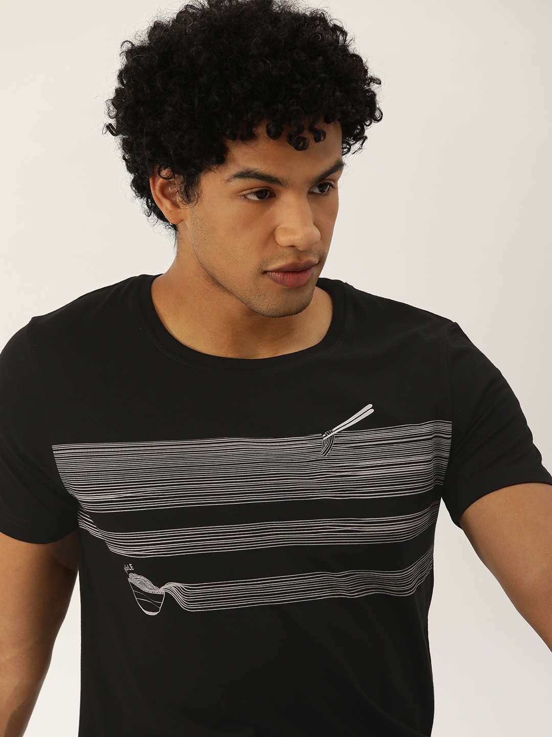 

SINGLE Men Black Solid Round Neck Slim Fit T-shirt With Grey Stripes