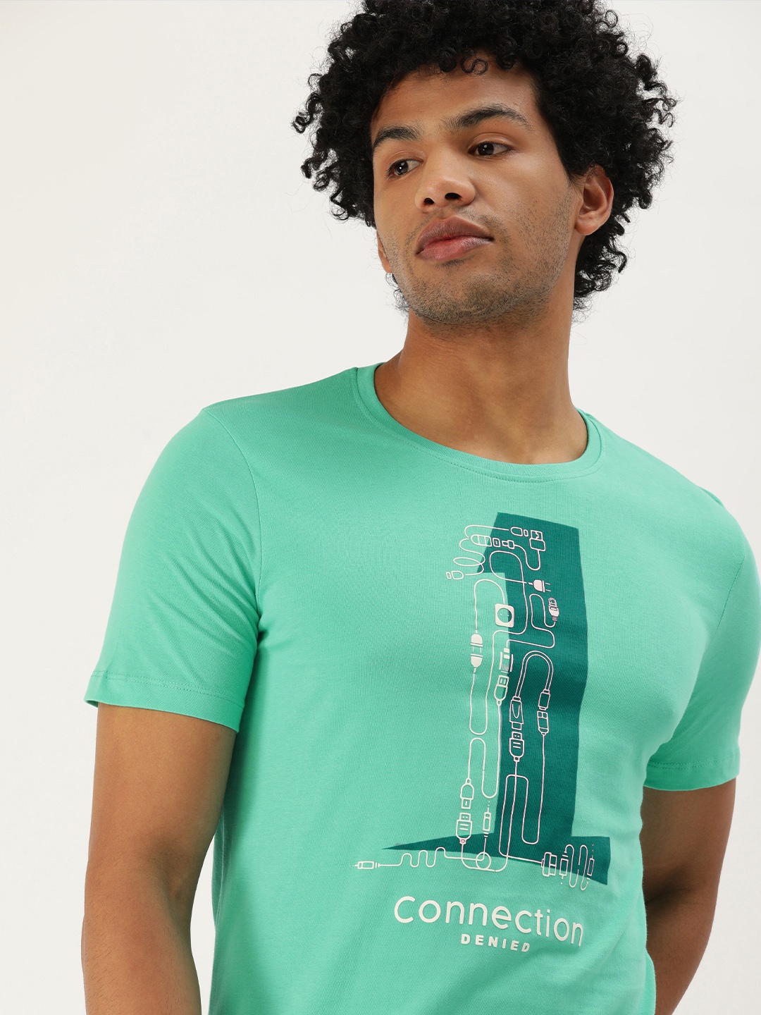 

SINGLE Men Green & White Typography Printed Round Neck Pure Cotton T-shirt