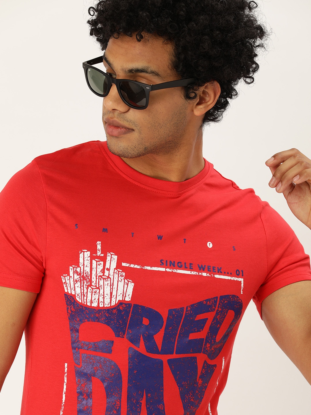 

SINGLE Men Red Typography Printed Slim Fit Pure Cotton T-shirt
