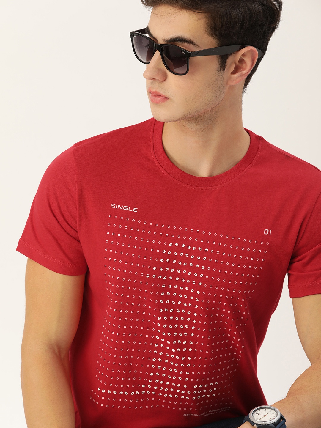 

SINGLE Men Red Typography Printed Slim Fit T-shirt
