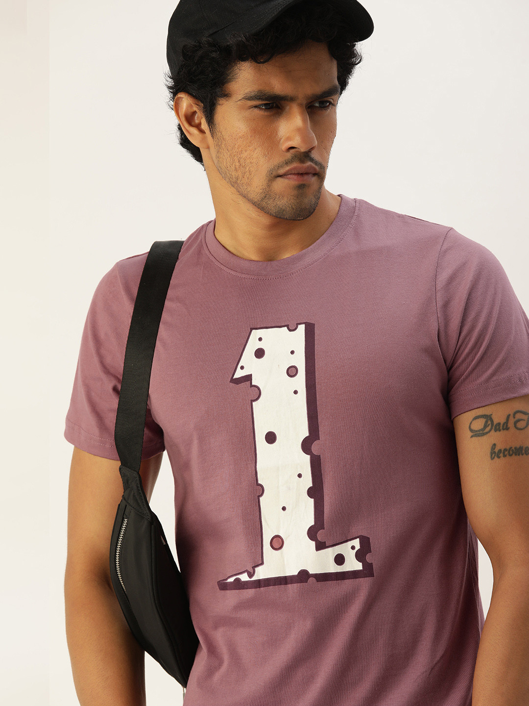 

SINGLE Men Mauve Typography Printed Slim Fit Pure Cotton T-shirt