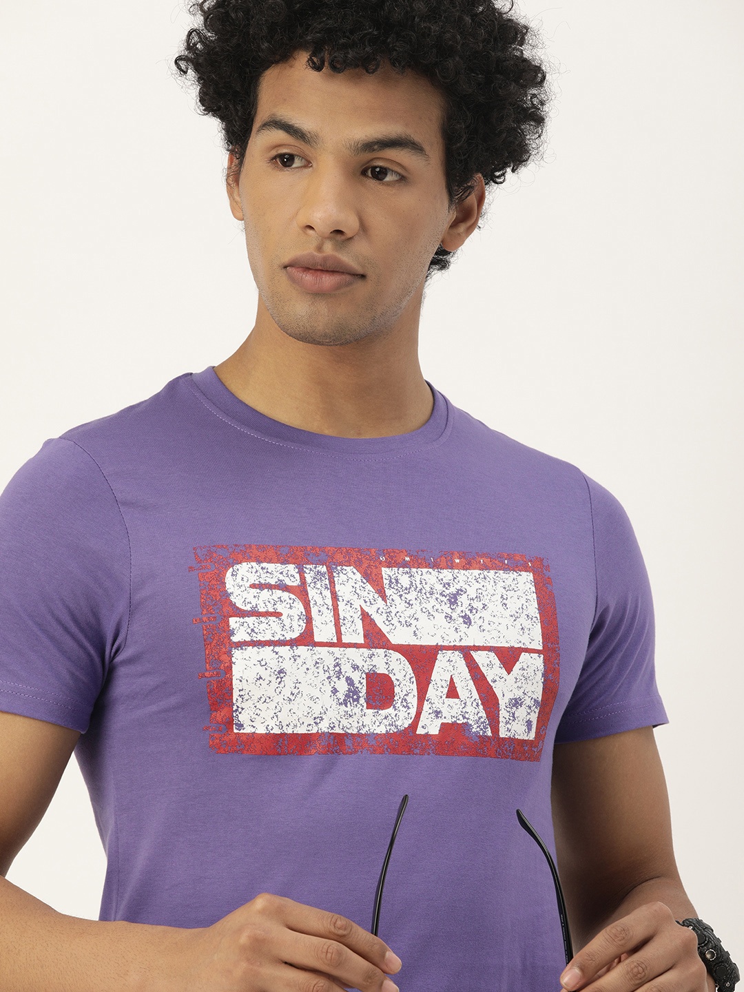 

SINGLE Men Purple Typography Printed Slim Fit T-shirt