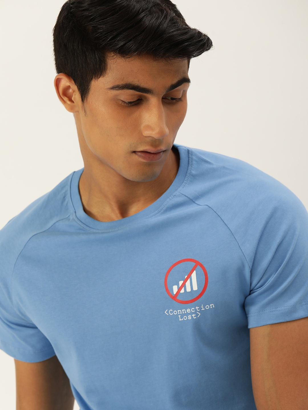 

SINGLE Men Blue Solid Slim Fit Round Neck T-shirt