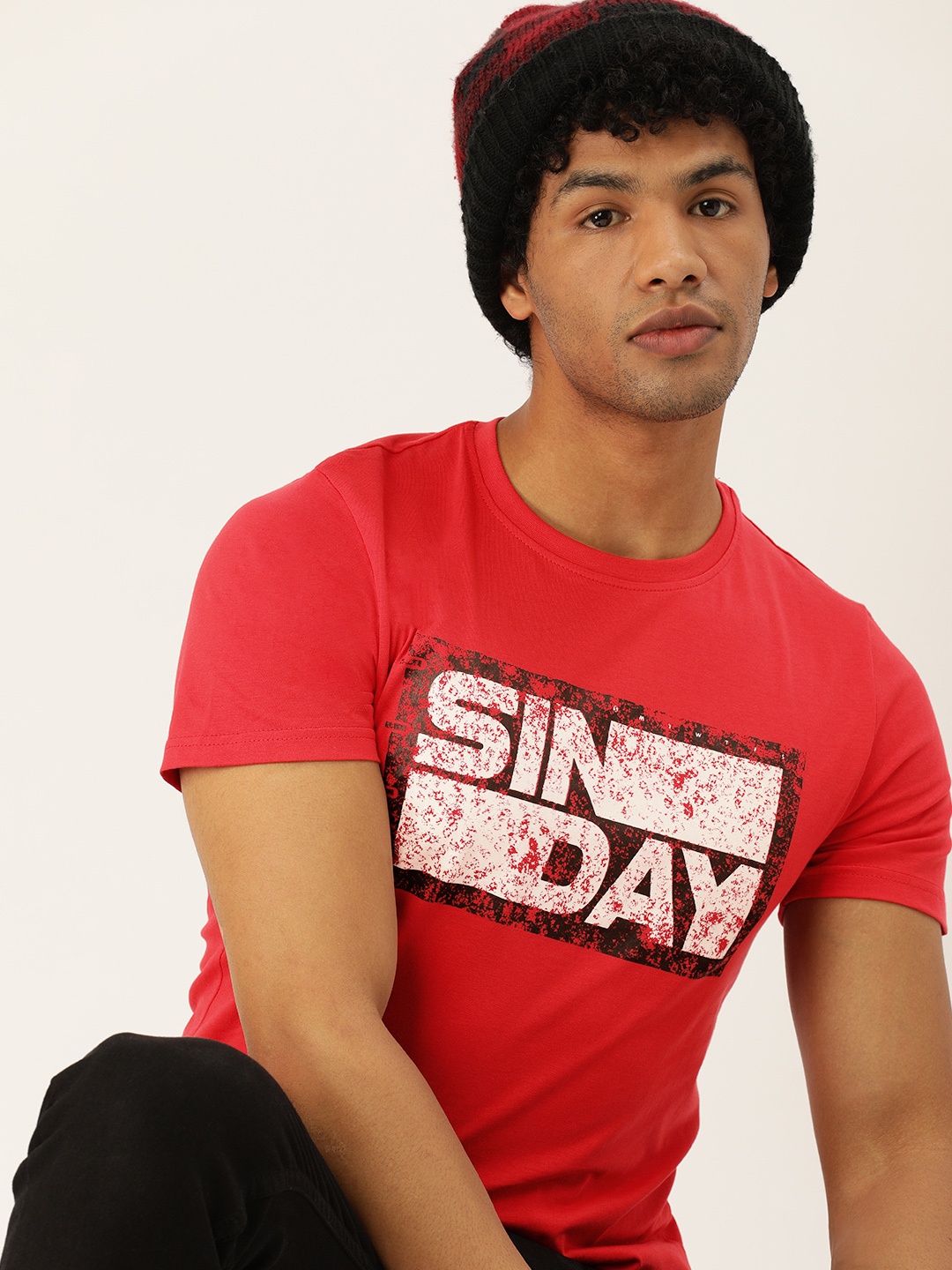 

SINGLE Men Red Typography Printed Slim Fit Pure Cotton T-shirt