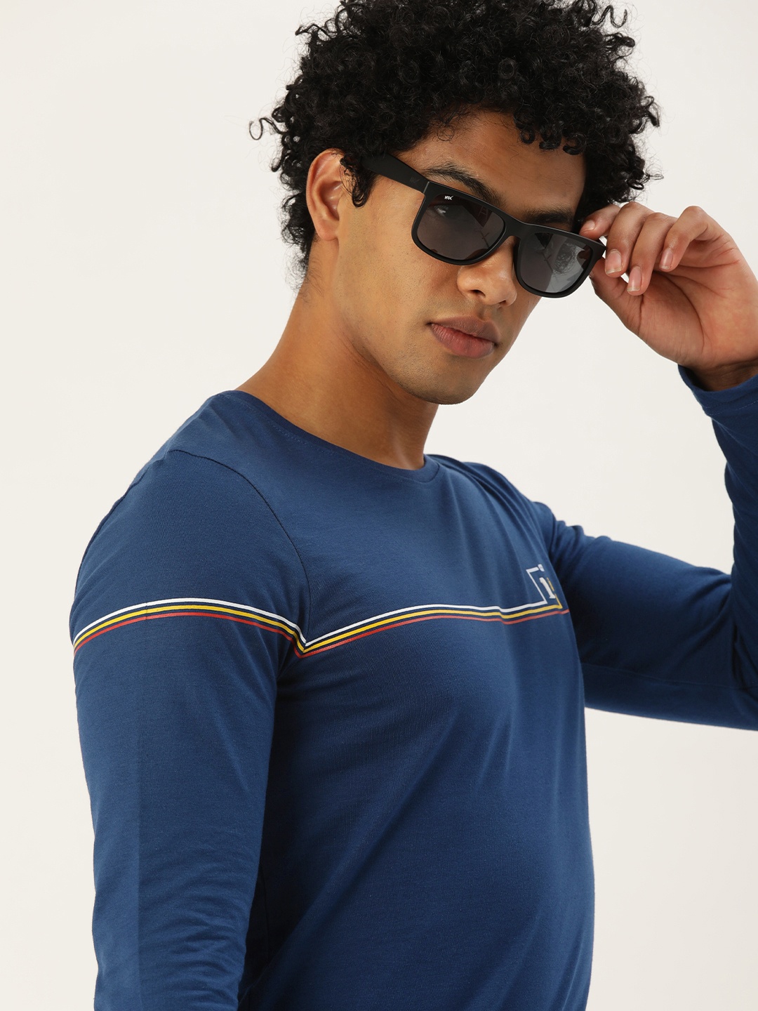 

SINGLE Men Navy Blue Striped T-shirt