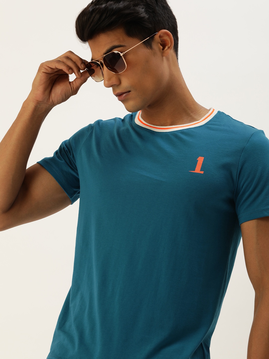 

SINGLE Men Teal Blue Solid Slim Fit Round Neck Pure Cotton T-shirt