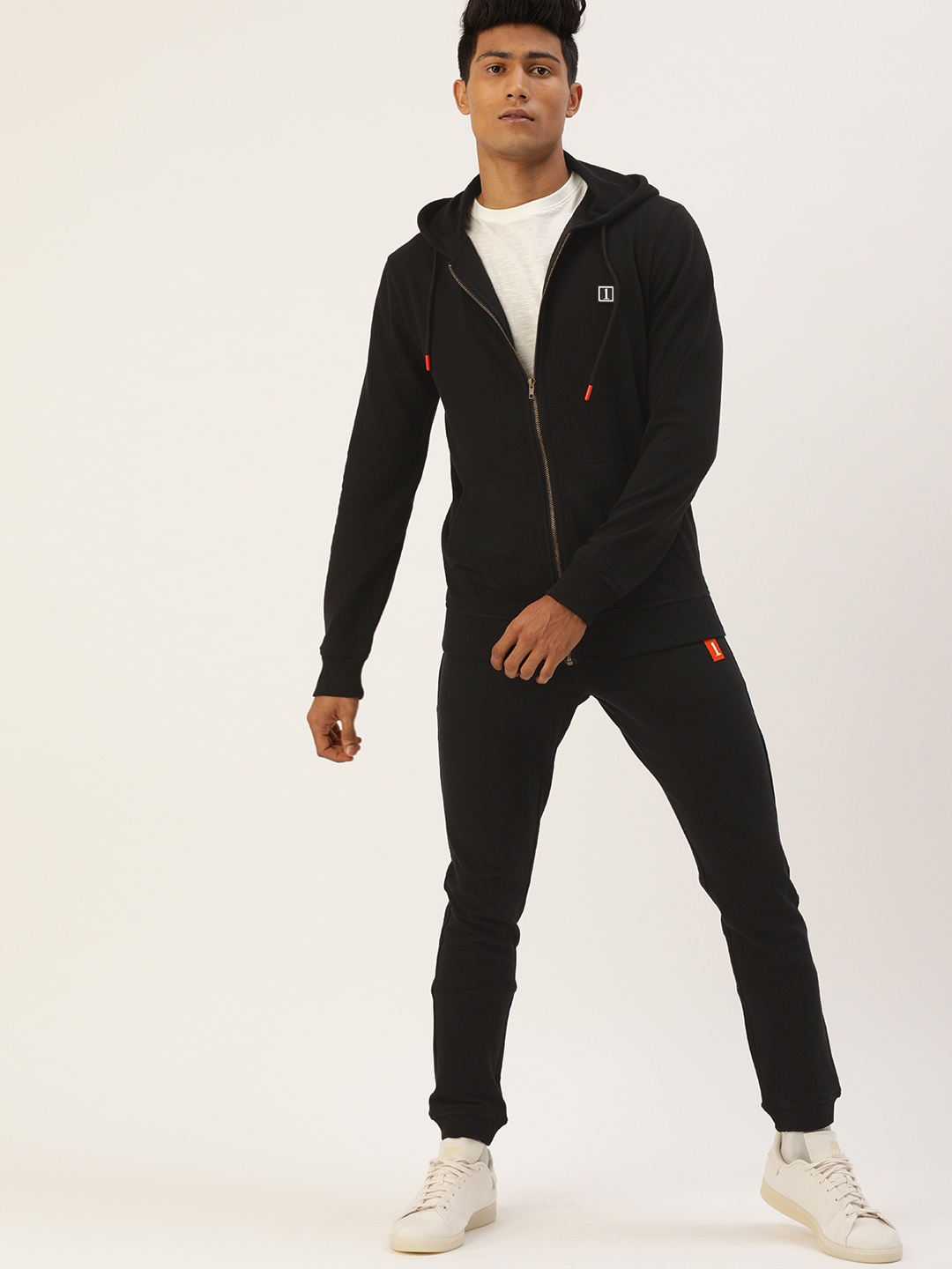 

SINGLE Men Black Slim Fit Tracksuit