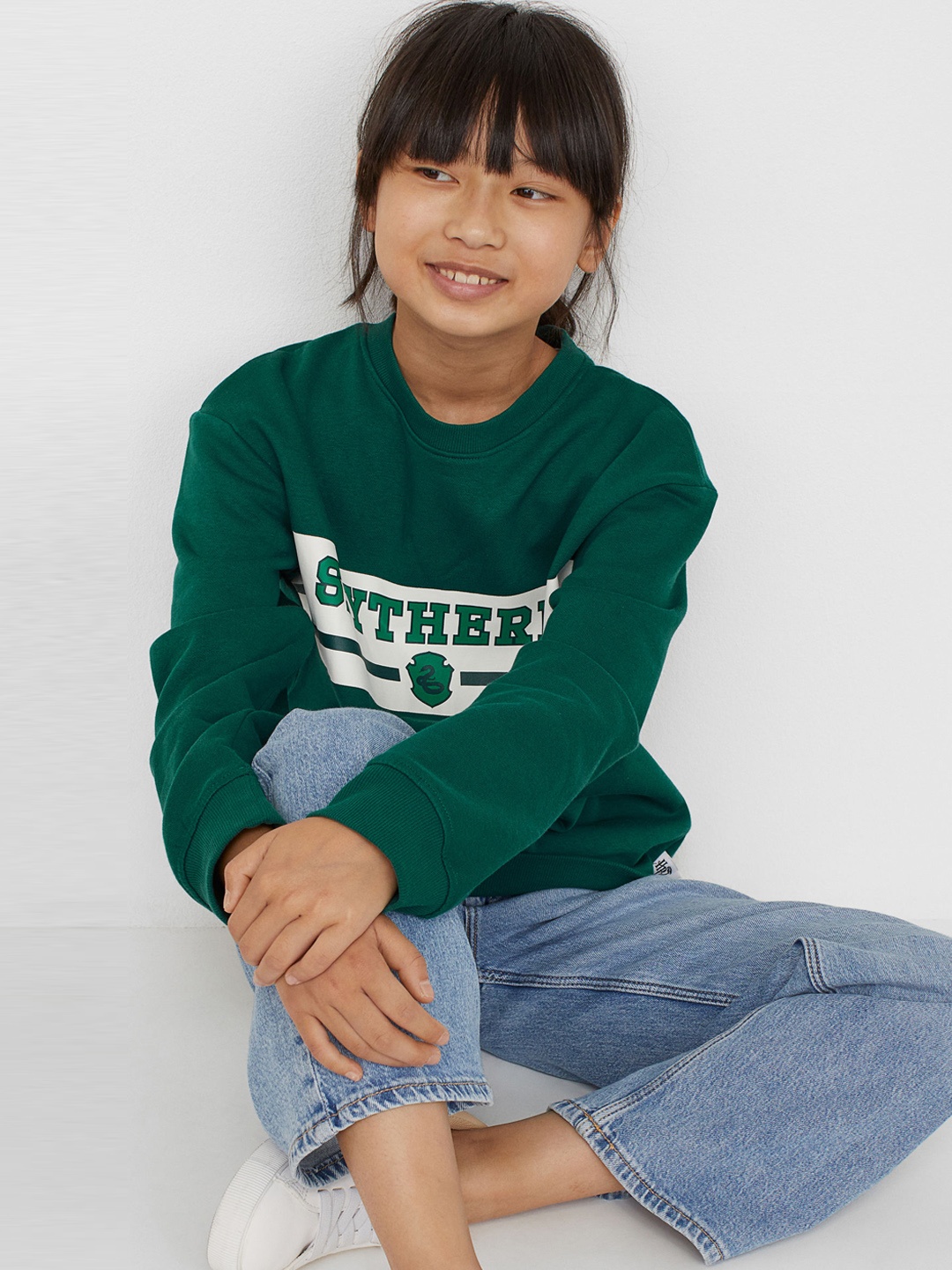 

H&M Girls Green & White Printed Sweatshirt