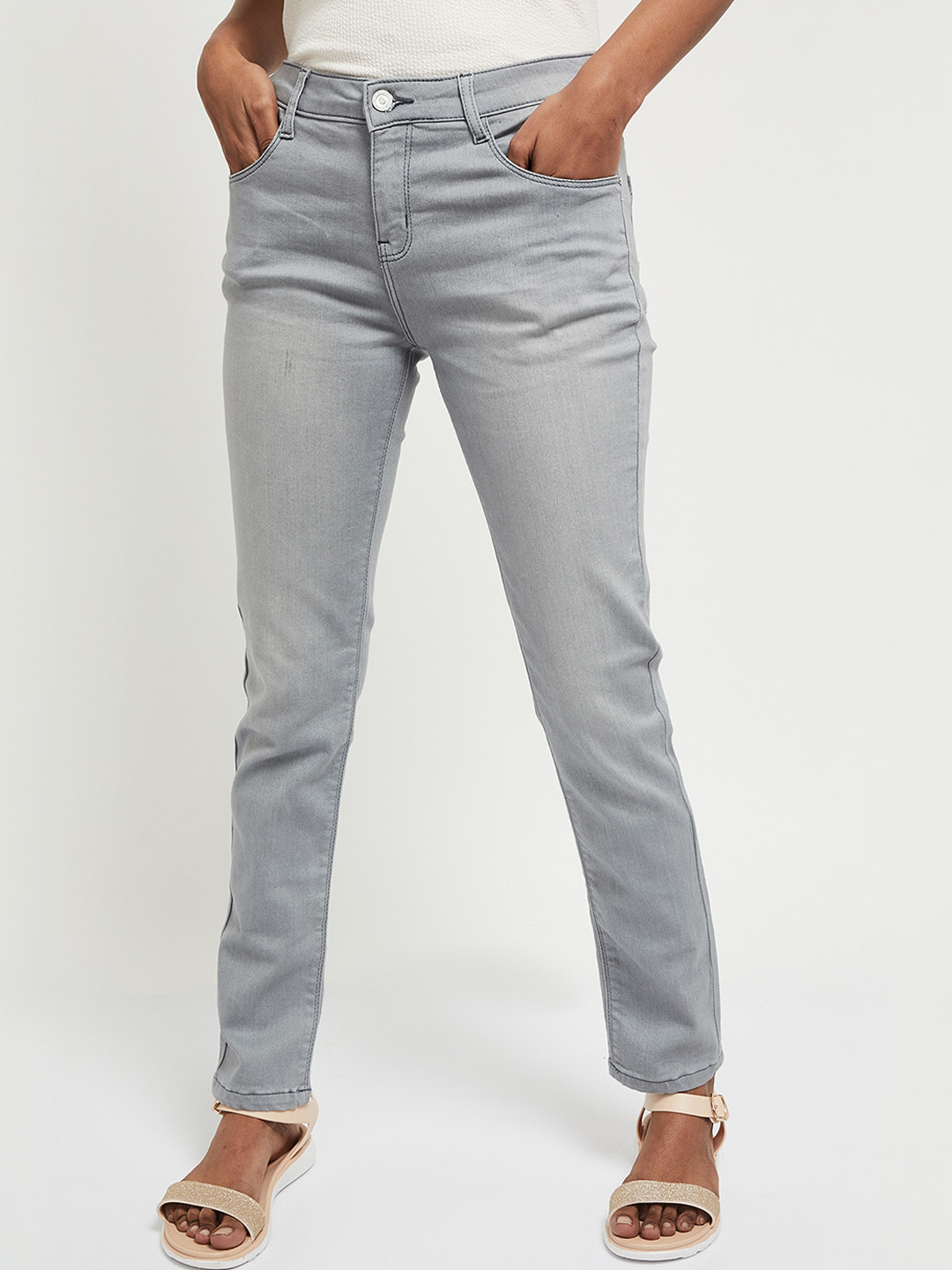 

max Women Grey Skinny Fit Heavy Fade Jeans