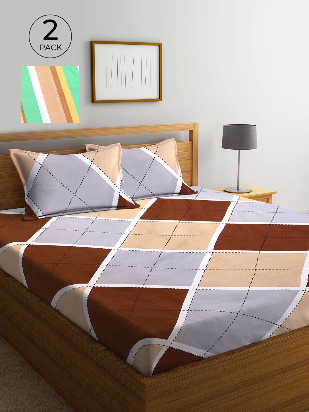 

KLOTTHE Grey & Green Geometric 210 TC 2 King Bedsheet with 4 Pillow Covers