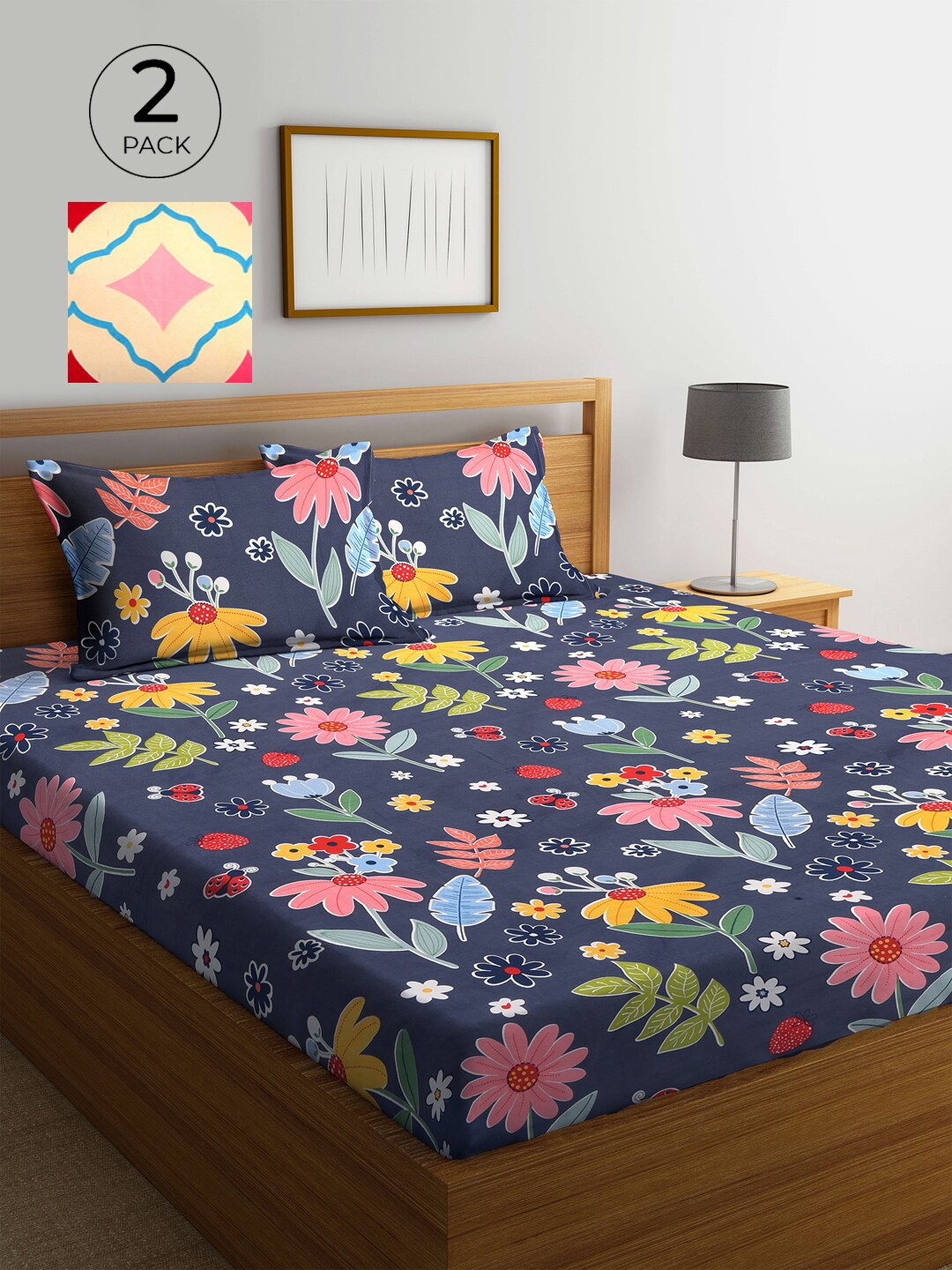 

KLOTTHE Blue & Cream-Coloured Geometric 210 TC 2 King Bedsheet with 4 Pillow Covers, Navy blue