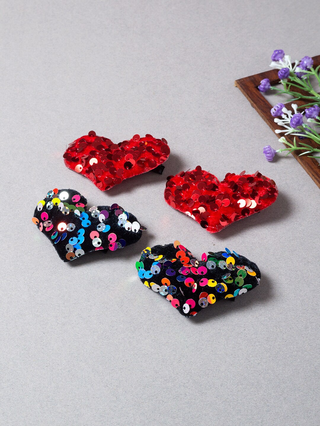 

Golden Peacock Women Set of 4 Red & Multicoloured Embellished Alligator Hair Clip