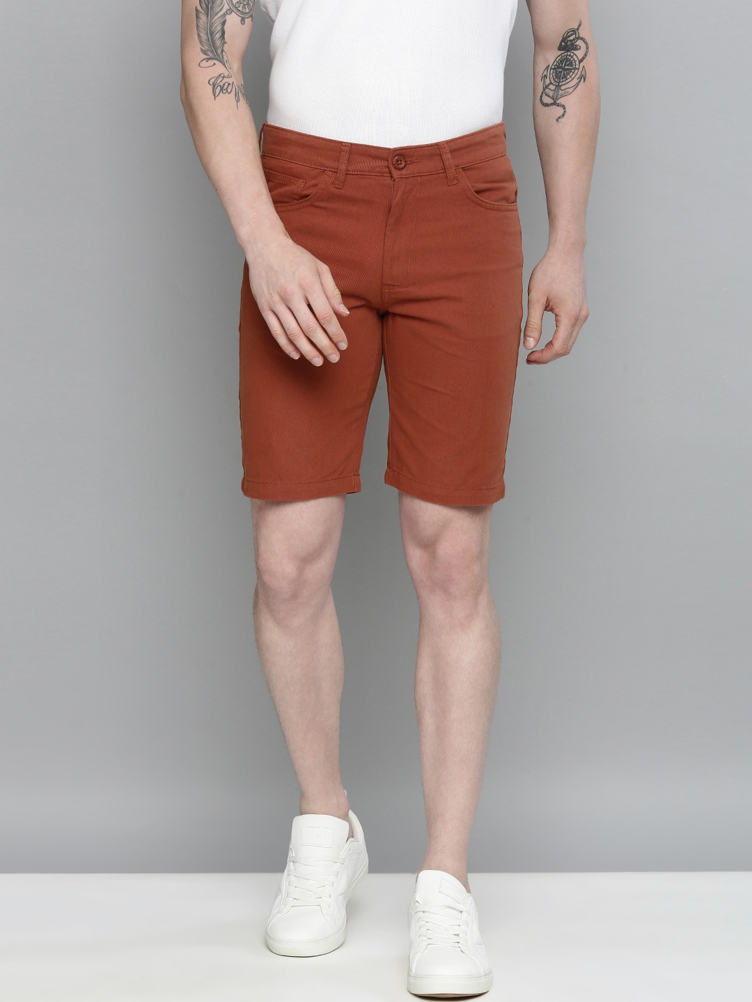 

The Indian Garage Co Men Rust Slim Fit Chino Shorts