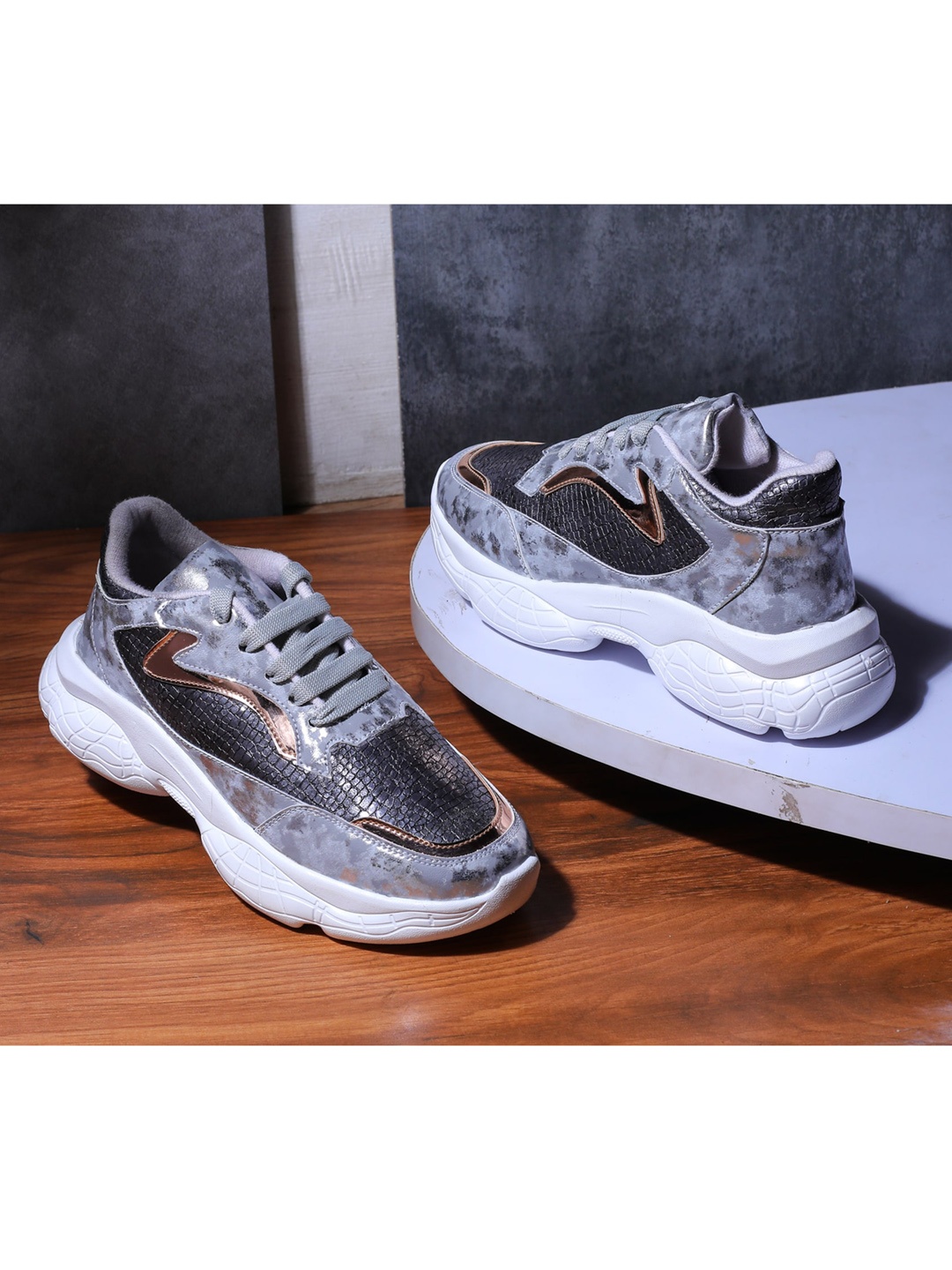 

LONDON STEPS Women Gunmetal-Toned Textured Sneakers, Metallic