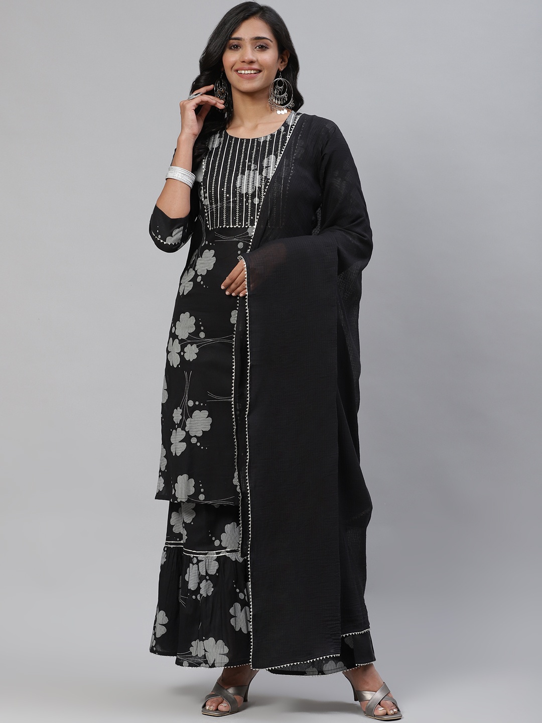 

AHIKA Women Black & Grey Floral Printed Pure Cotton Kurta with Palazzos & With Dupatta