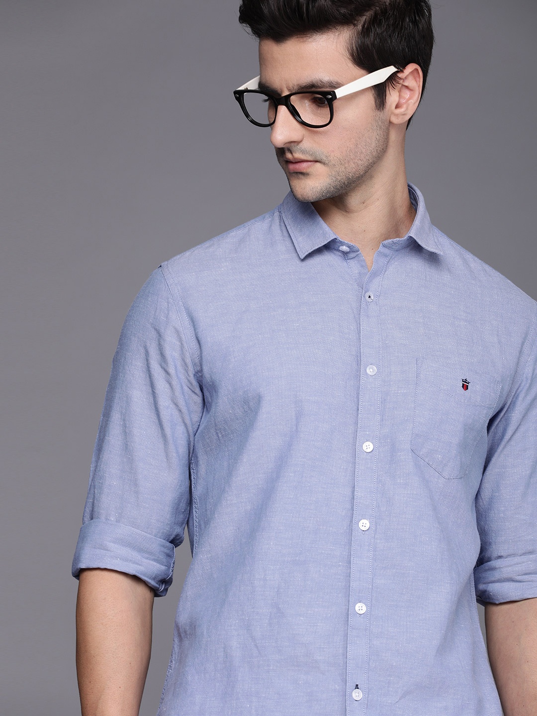 

Louis Philippe Sport Men Blue Solid Cotton Linen Slim Fit Casual Shirt