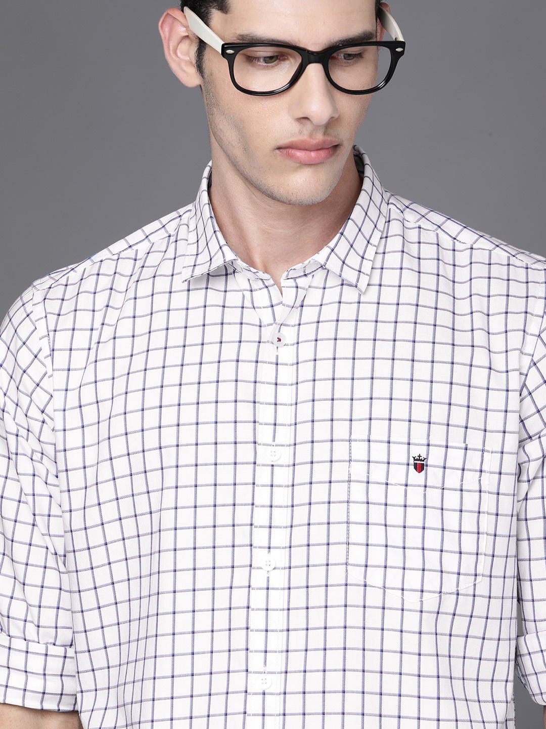 

Louis Philippe Sport Men White Slim Fit Windowpane Checked Casual Shirt