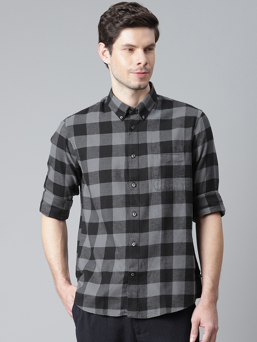 

Matinique Men Black Buffalo Checks Opaque Checked Casual Shirt