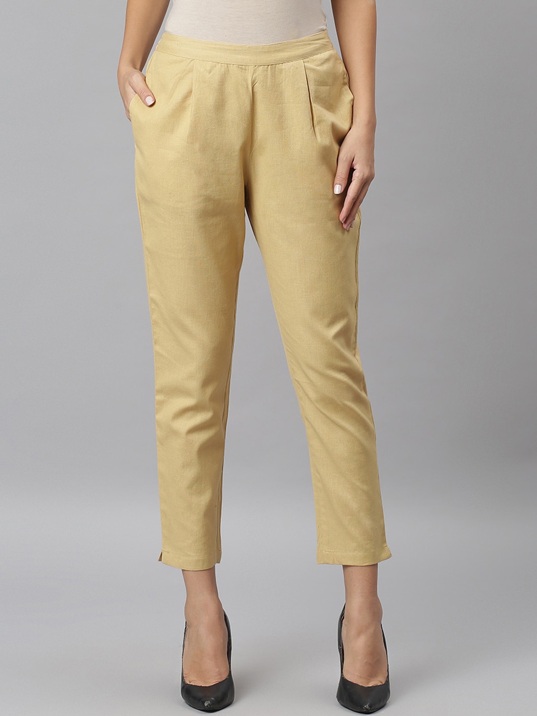 

JAIPUR ATTIRE Women Beige Solid Pleated Cigarette Trousers