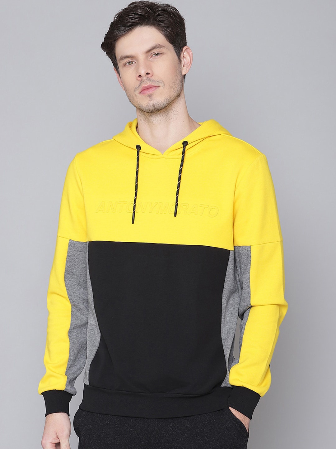 

Antony Morato Men Yellow & Black Colourblocked Sweatshirt