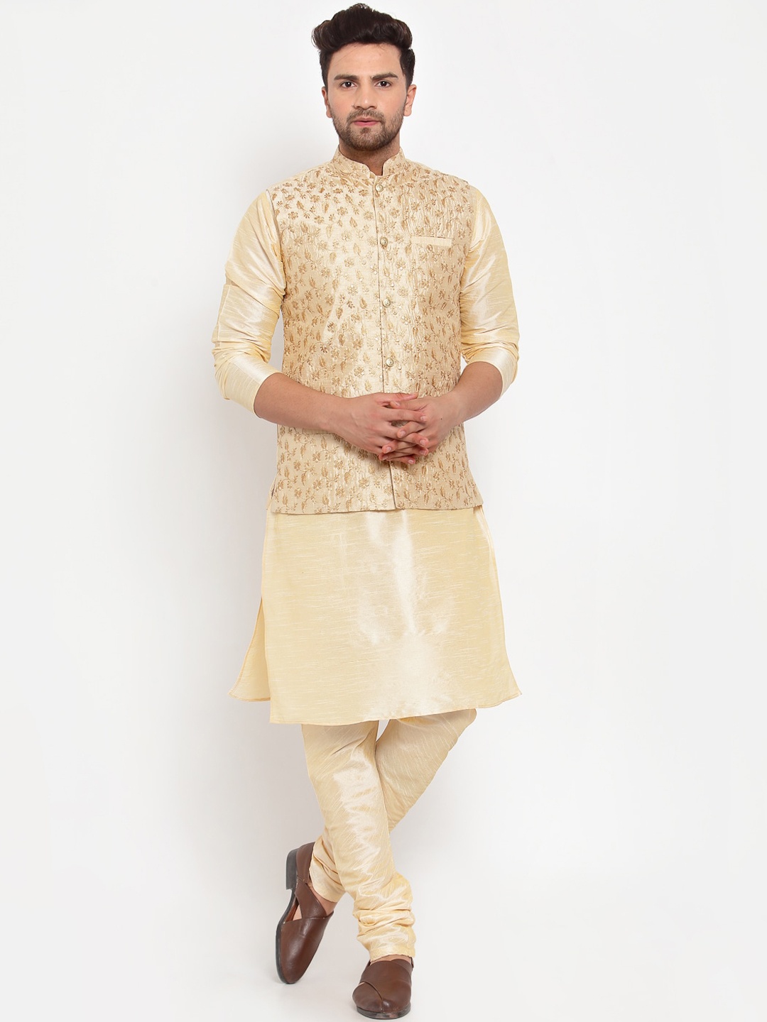 

KRAFT INDIA Men Beige Beige Kurta & Churidar with Embroidered Nehru Jacket