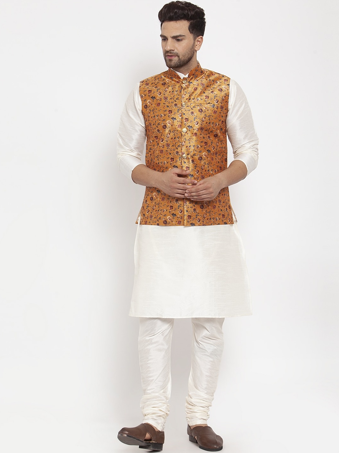 

KRAFT INDIA Men Cream-Coloured Regular Dupion Silk Kurta Set