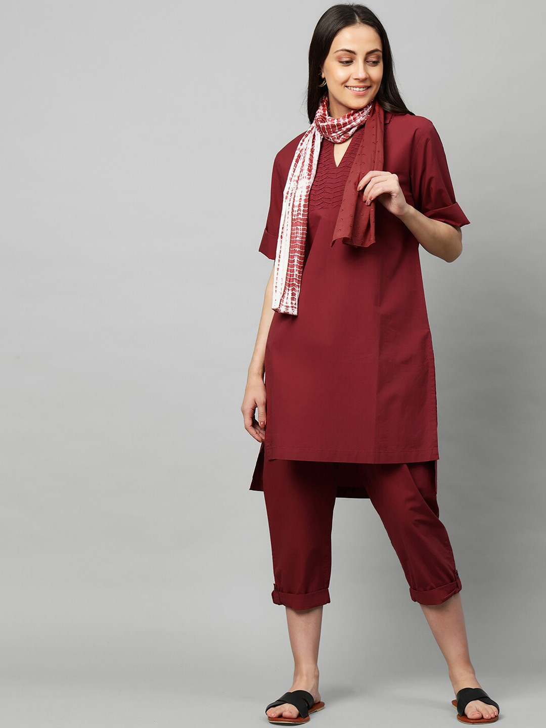 

Modern Indian by CHEMISTRY Burgundy Yoke Design Pure Cotton Kurta & Trousers With Dupatta