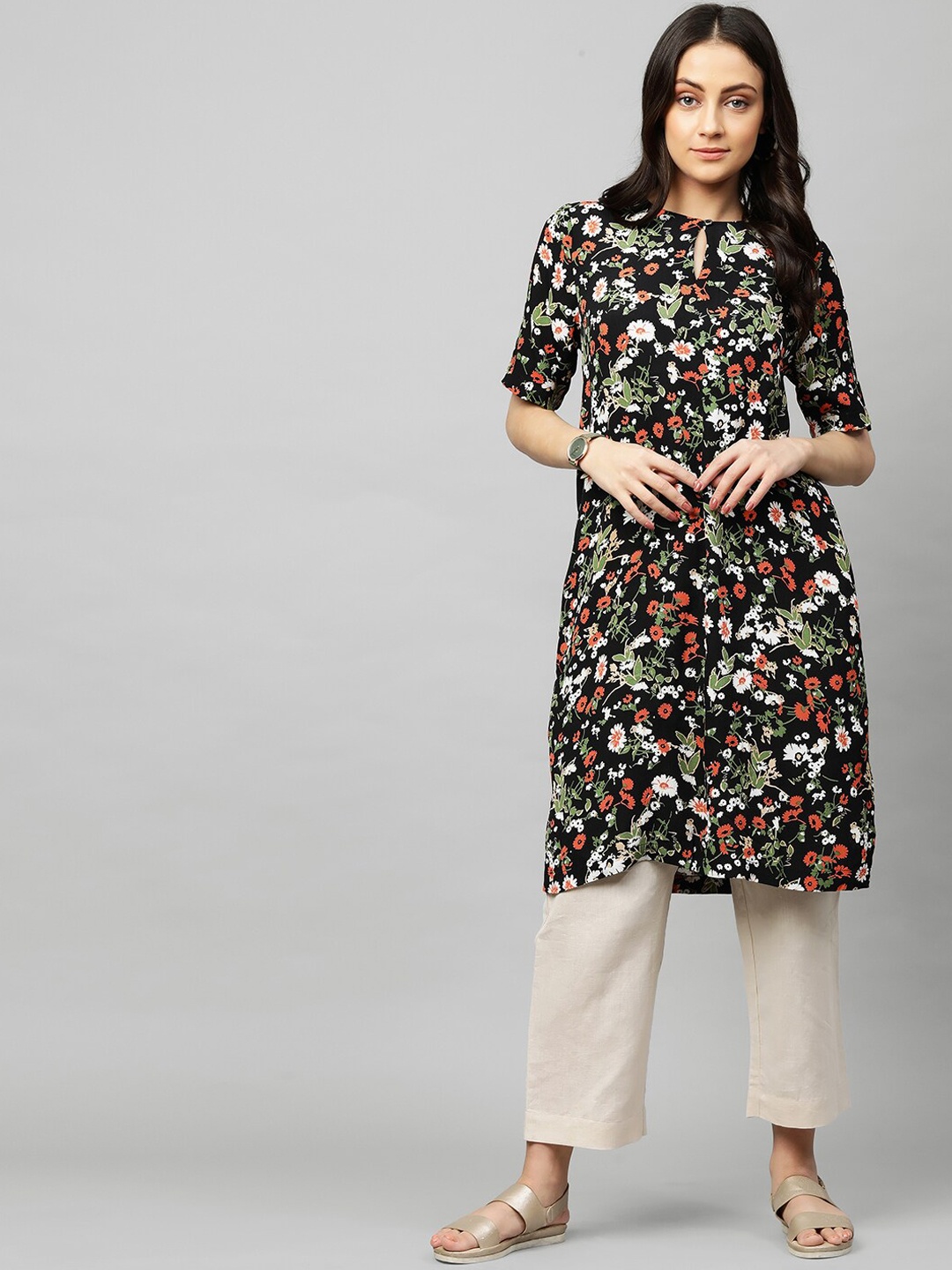 

Modern Indian by CHEMISTRY Women Black Printed Kurta with Trousers