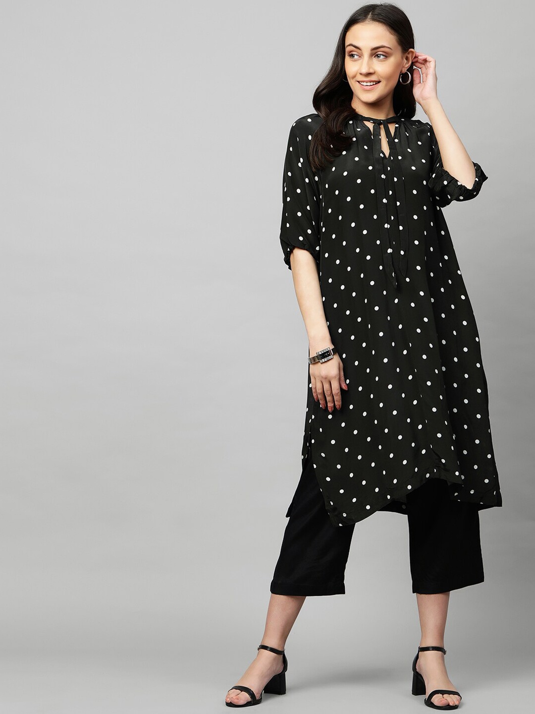 

Modern Indian by CHEMISTRY Women Black Polka Dots Printed Kurta with Trousers