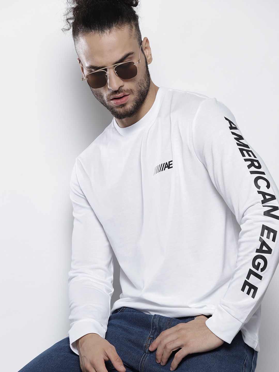 

AMERICAN EAGLE OUTFITTERS Men White & Black Printed Back T-shirt