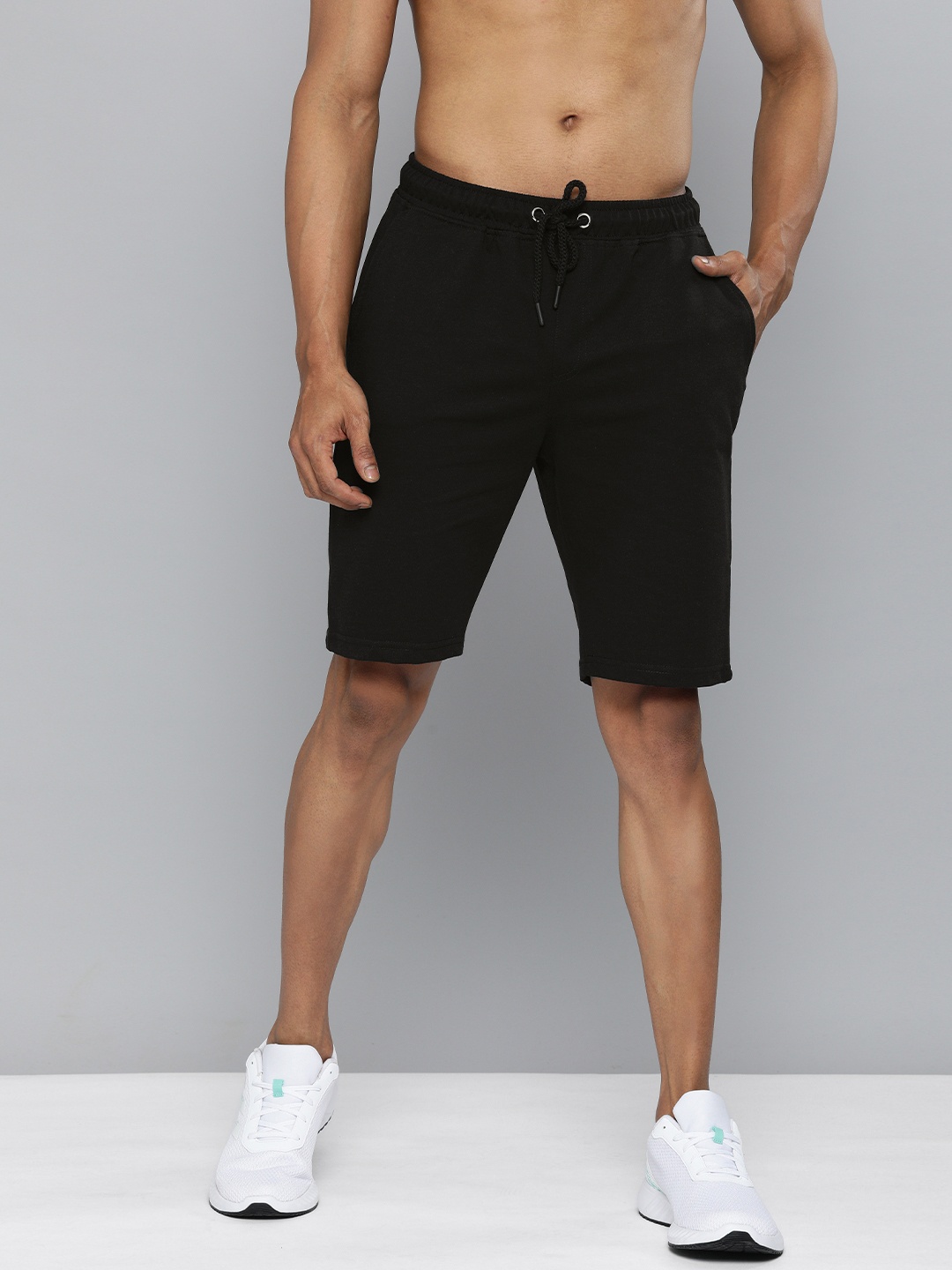 

Harvard Men Black Regular Shorts