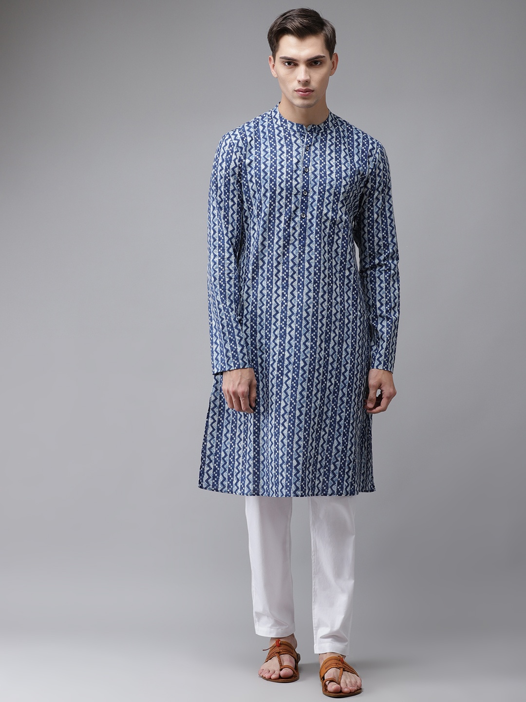 

See Designs Men Blue Printed Regular Pure Cotton Kurta with Pyjamas